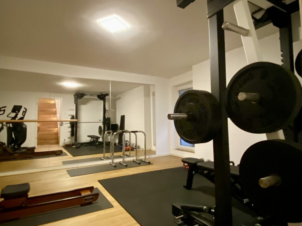 ak-Fitnessraum